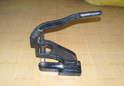 壓扣機